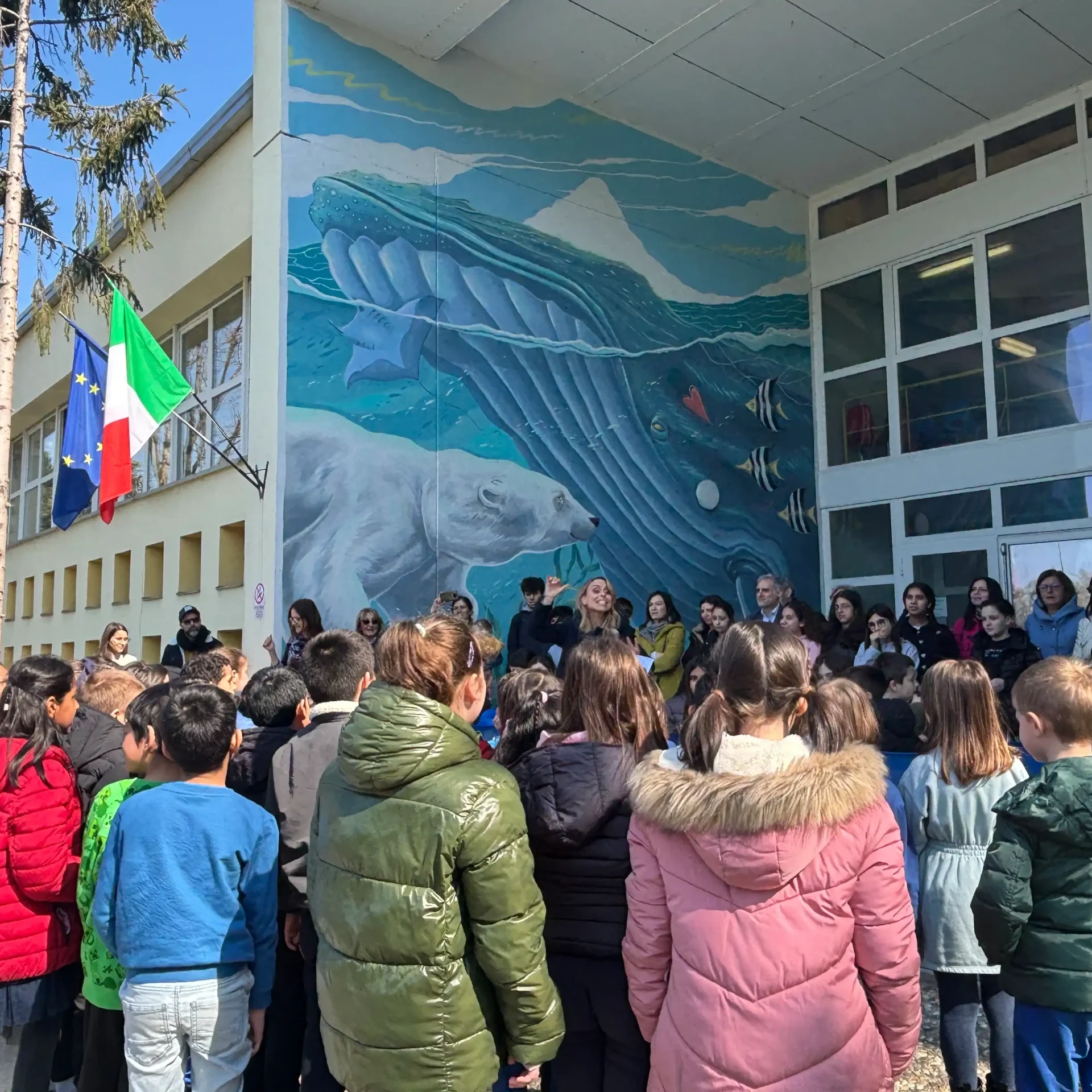Inaugurazione con studenti e autorità